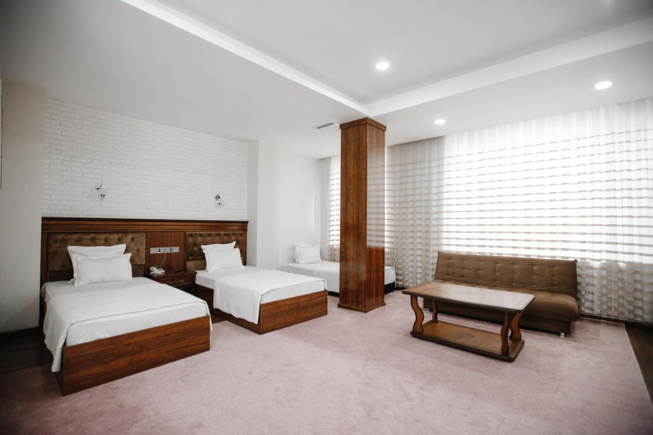 Shedevr Plaza Hotel Namangan Exterior foto
