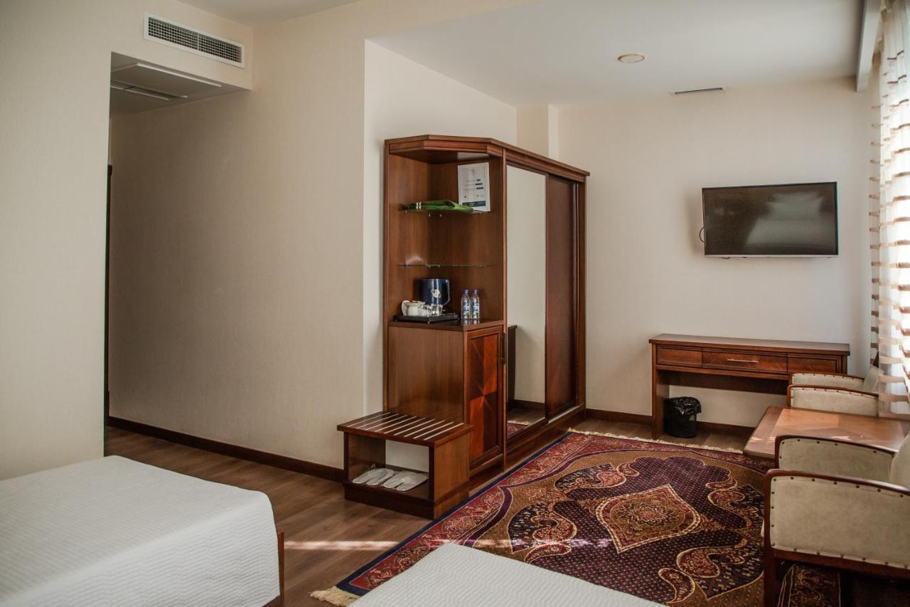 Shedevr Plaza Hotel Namangan Exterior foto